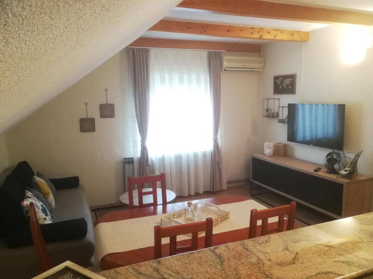 Apartmant & Room Bruna Dreznik Grad Ngoại thất bức ảnh