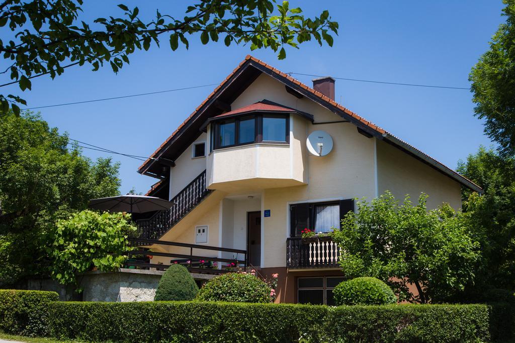 Apartmant & Room Bruna Dreznik Grad Ngoại thất bức ảnh