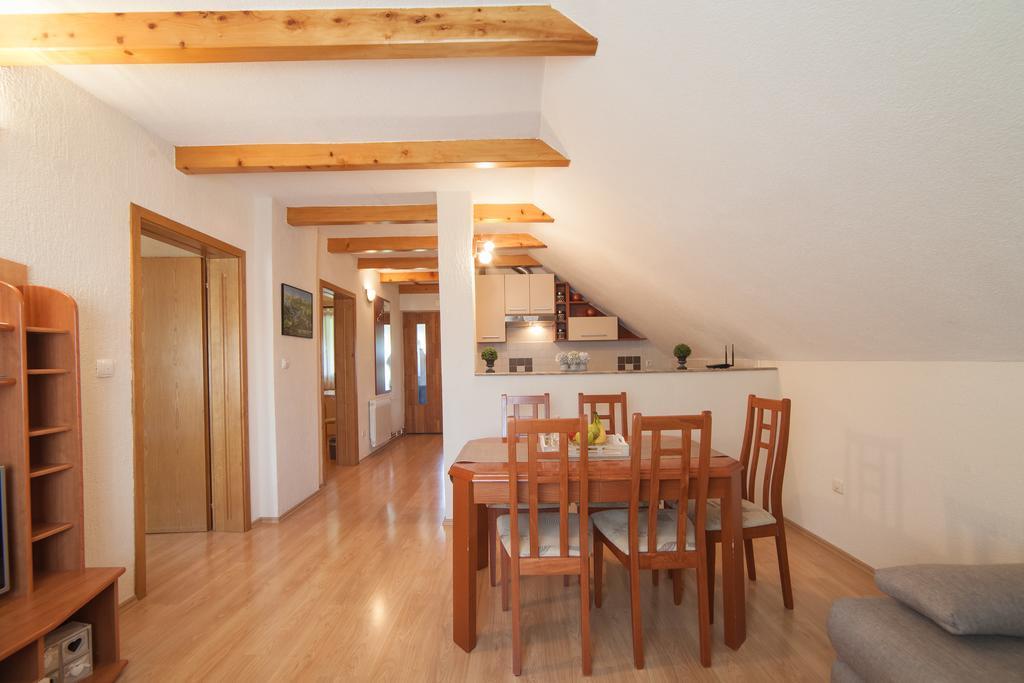 Apartmant & Room Bruna Dreznik Grad Ngoại thất bức ảnh