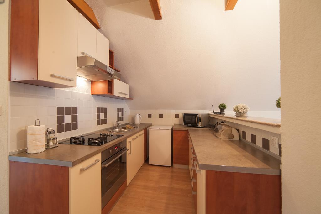 Apartmant & Room Bruna Dreznik Grad Ngoại thất bức ảnh