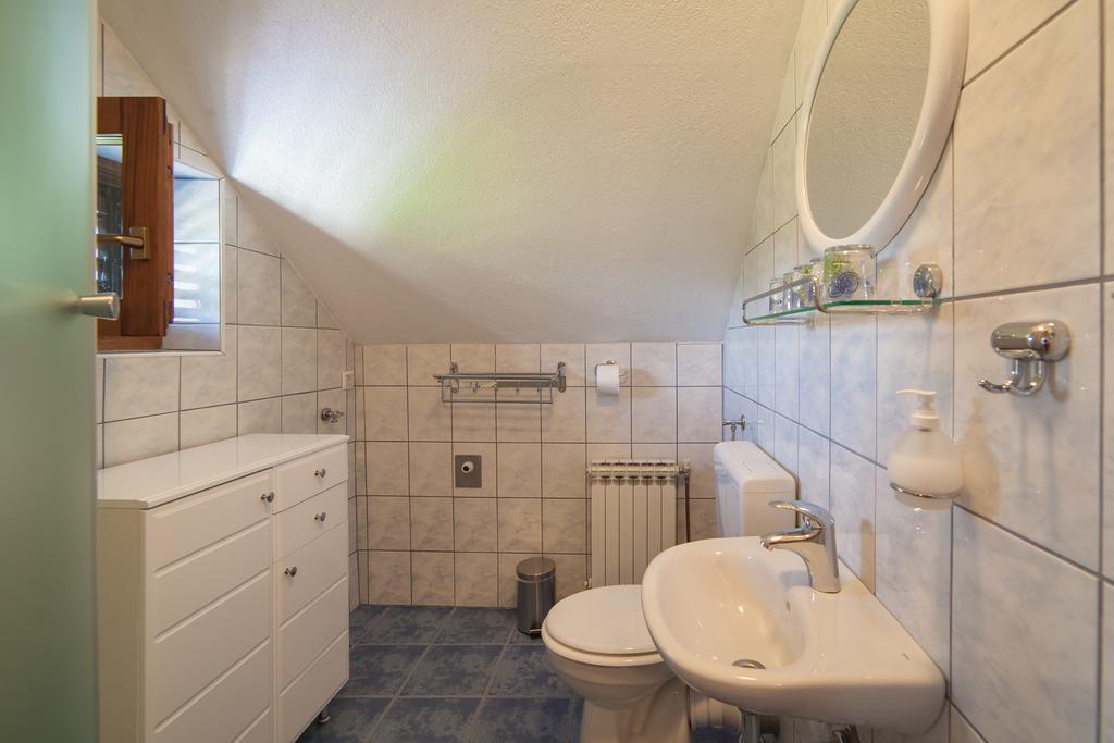 Apartmant & Room Bruna Dreznik Grad Ngoại thất bức ảnh